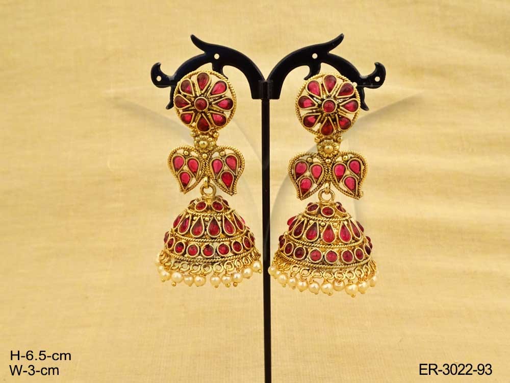 Reverse Flower Kemp Earrings